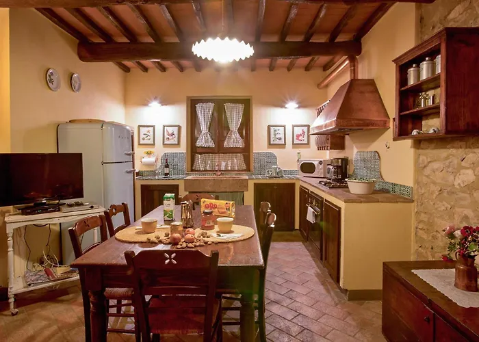 2 Bedroom Gorgeous In Casole dʼElsa